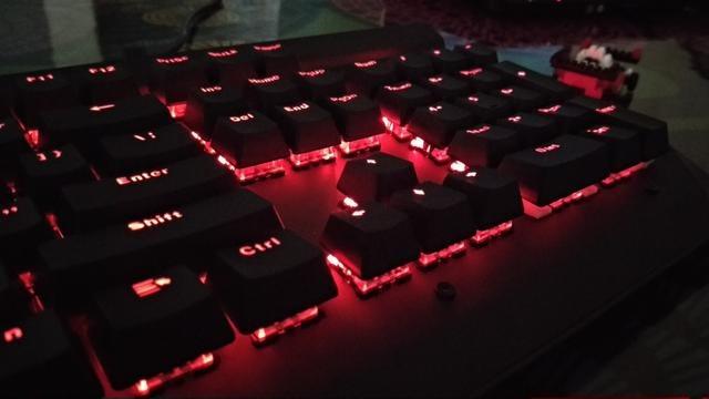 白机械键盘推荐，年末9把千元内机械键盘推荐