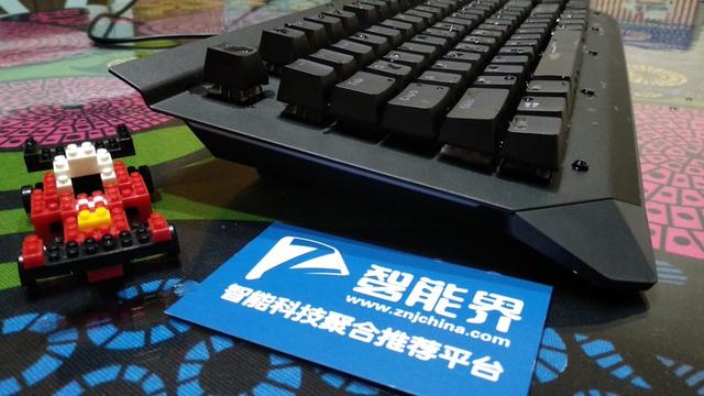 白机械键盘推荐，年末9把千元内机械键盘推荐