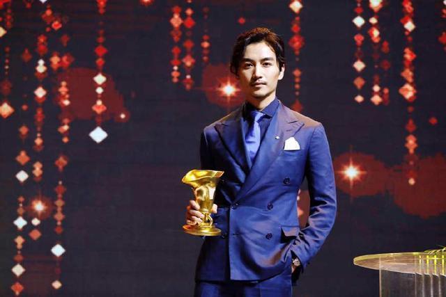 陈晓最新电视剧叫什么，陈晓的最新电视剧有哪些（《人生之路》和《尘封十三载》都登顶第一）