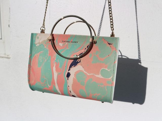 1000元左右的包包买什么牌子的，千元级包包那么多