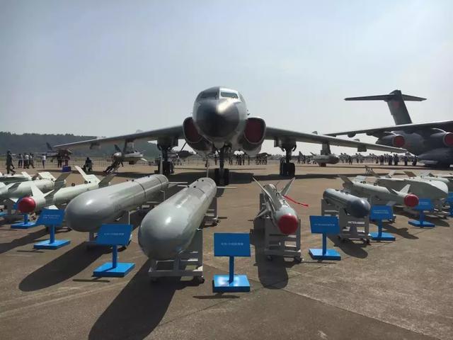 美军研发新轰炸机，我国新型战略轰炸机（美军B-21隐轰正式发布）