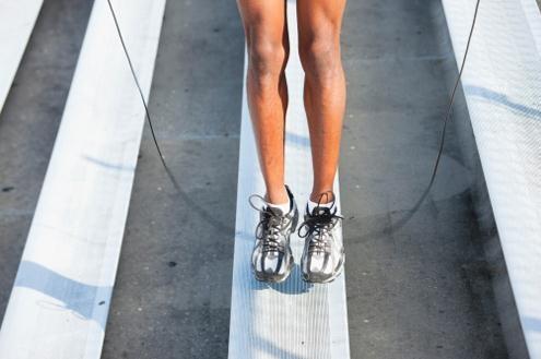 跳绳的正确方法与技巧，多种跳绳的正确方法与技巧