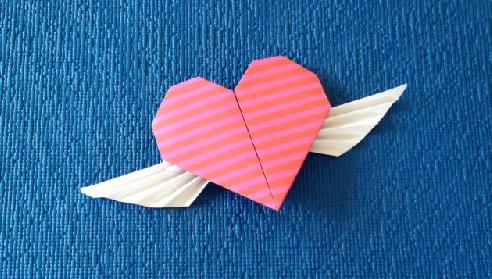 折纸带翅膀爱心，亲子折纸：带有翅膀的爱心
