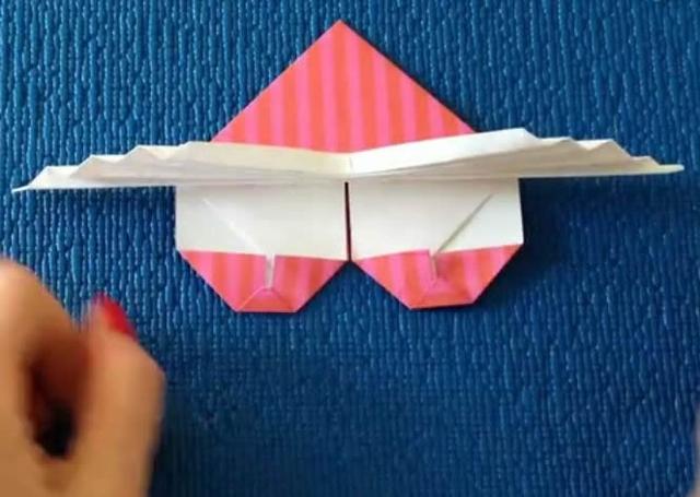 折纸带翅膀爱心，亲子折纸：带有翅膀的爱心