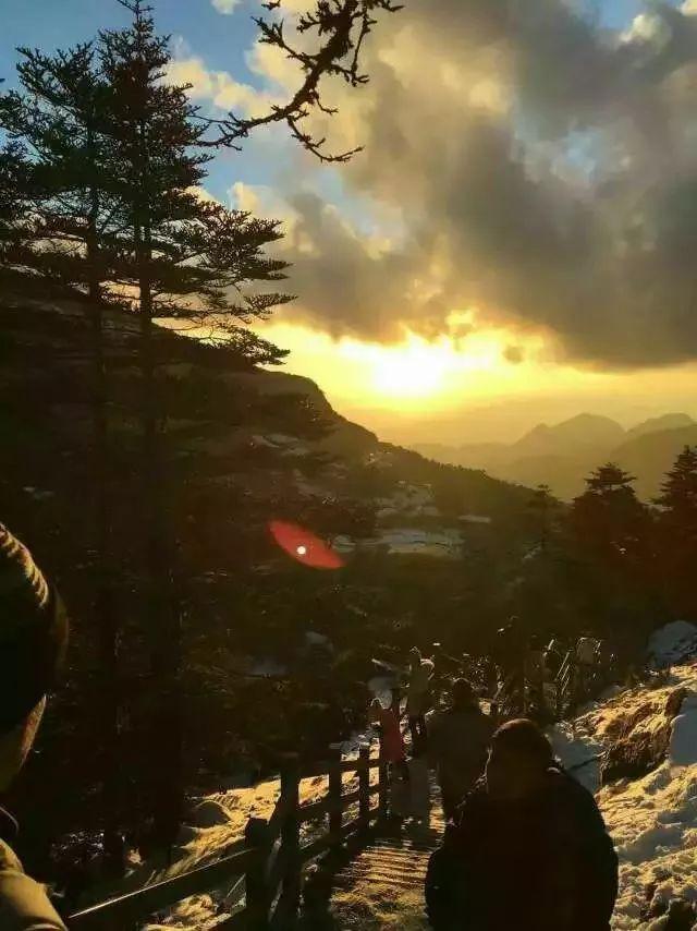 昆明有哪些好玩的旅游景点，云南旅游攻略昆明景点推荐（不去这10个景点相当于白来云南旅游）