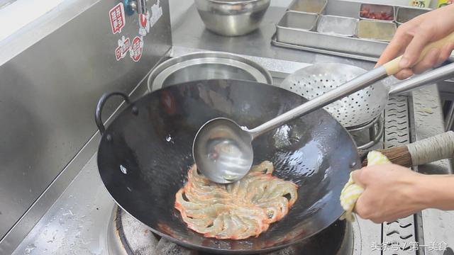 厨师长教你煮干煸大虾，厨师长分享油焖大虾的家常做法