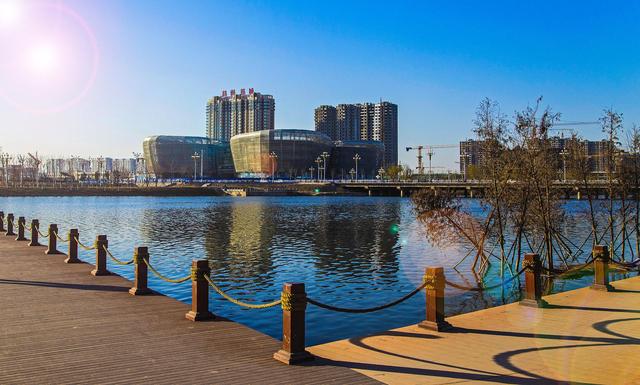 山东各地级市介绍，山东省十六地市面积和人口排名