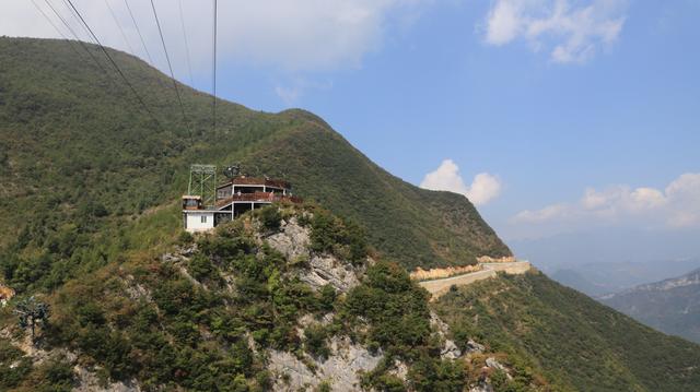 实用型巫山攻略游记，巫山一日游（绝美红叶大片和出游攻略请查收）