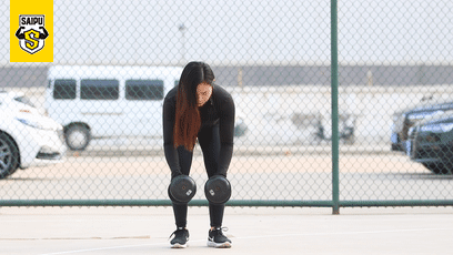 这几个动作让你的肩恢复挺拔，肩窄溜肩怎么改善