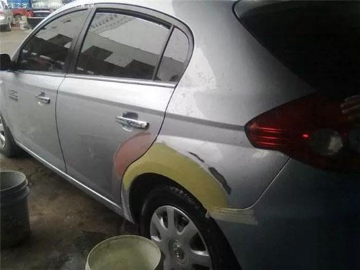 汽车凹陷无痕修复的3种专业方法，详细分析汽车凹陷传统修复与免喷漆修复利与弊