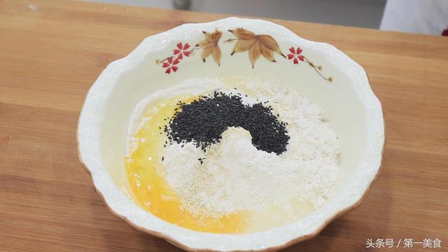 怎样炸麻叶又酥又脆，一碗面粉两个鸡蛋