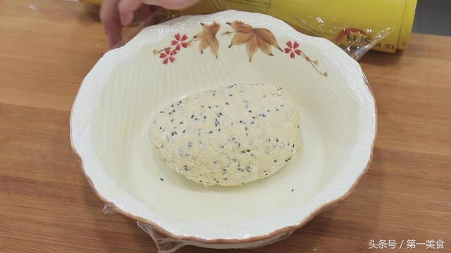 怎样炸麻叶又酥又脆，一碗面粉两个鸡蛋