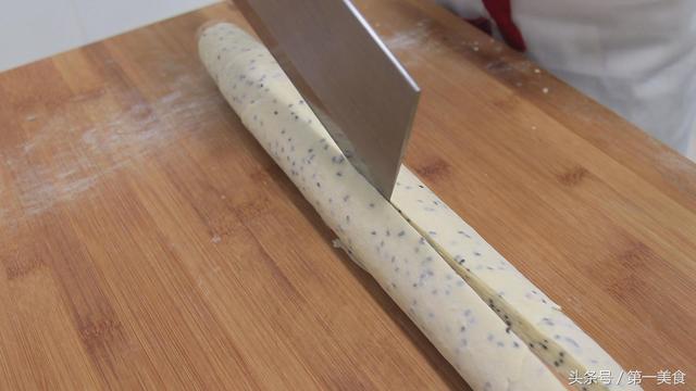 怎样炸麻叶又酥又脆，一碗面粉两个鸡蛋