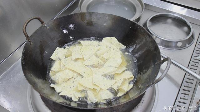怎样炸麻叶又酥又脆，一碗面粉两个鸡蛋