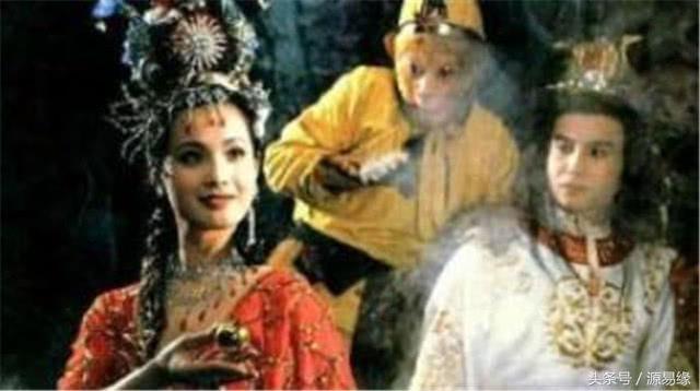 白蛇传中白娘娘盗仙草盗的是，白素贞与青蛇的传说