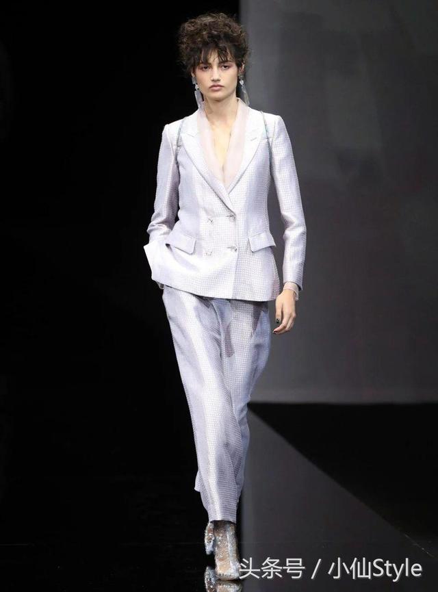 乔治阿玛尼女装，亚曼尼和乔治阿玛尼什么关系