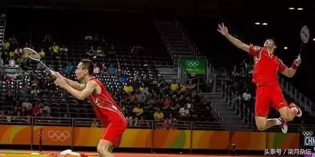 羽毛球双打怎么打才好，羽毛球双打四大原则