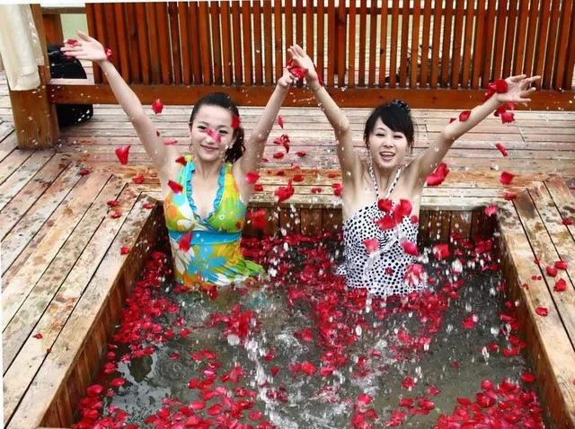 曲尺河温泉度假村，高端大气上档次天然温泉（曲尺河温泉周边有什么玩的）