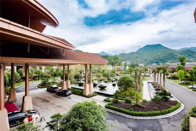 曲尺河温泉度假村，高端大气上档次天然温泉（曲尺河温泉周边有什么玩的）