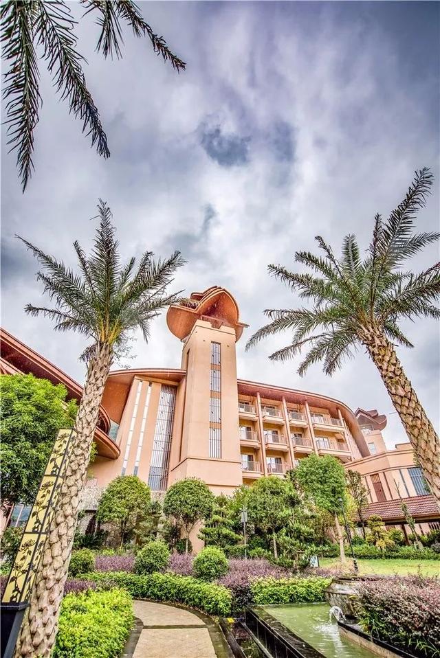 曲尺河温泉度假村，高端大气上档次天然温泉（曲尺河温泉周边有什么玩的）