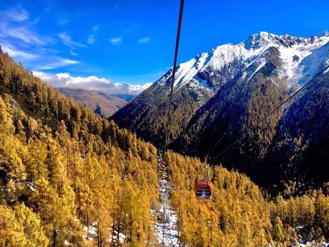 黄龙旅游集散中心，阿坝州自驾游攻略秋天