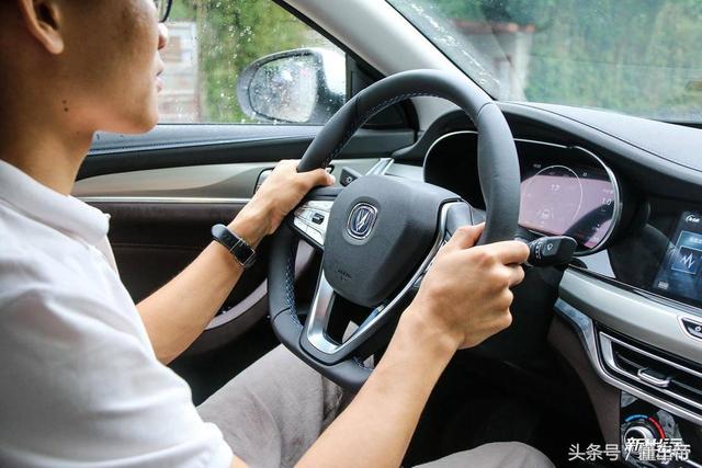 逸动ev460，长安逸动新能源ev460使用说明（长安逸动EV460配置调整）