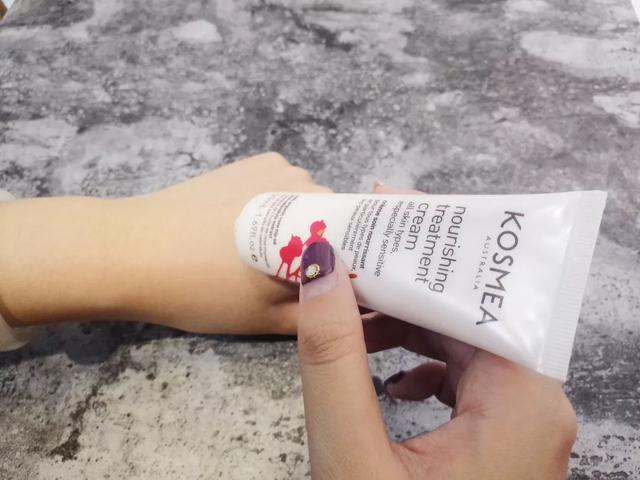 黄金抗皱系列，有了全世界3秒卖一瓶的