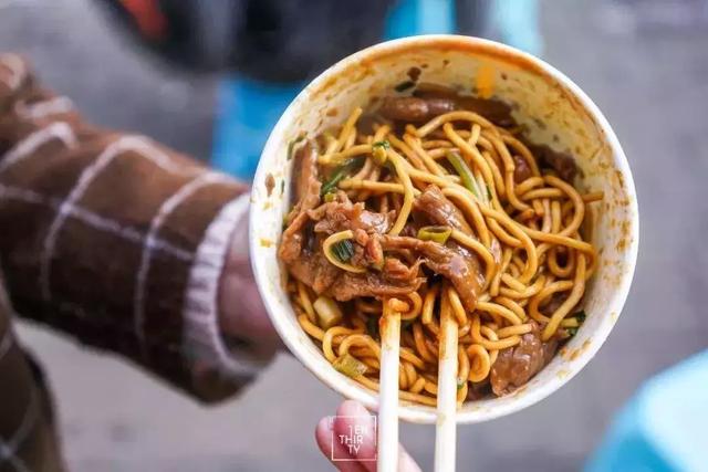 武汉本地人美食攻略，老武汉人私藏的“顶流”美食街