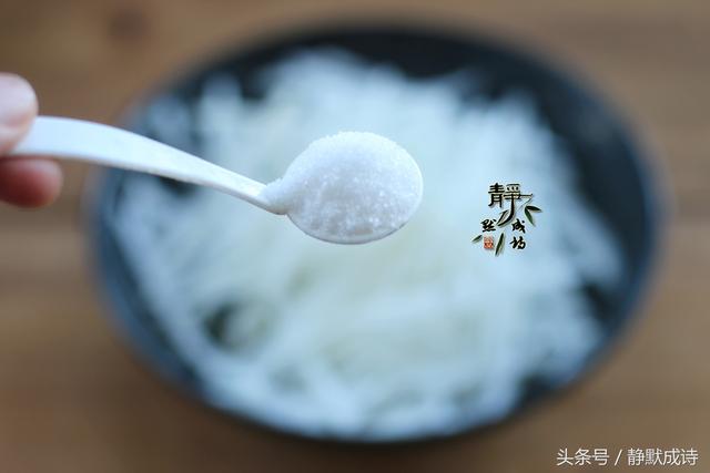 怎么凉拌白萝卜又脆又好吃，教你凉拌白萝卜