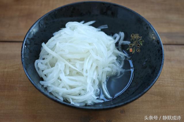怎么凉拌白萝卜又脆又好吃，教你凉拌白萝卜