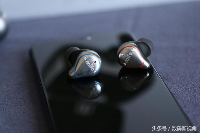 魔浪mifoo5蓝牙耳机的配对键在哪，TWS双耳蓝牙耳机代表作