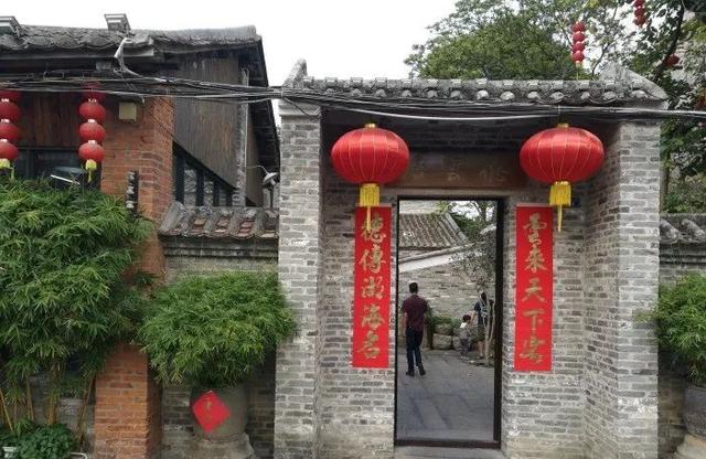 附近美食餐厅推荐表，顺德附近美食餐厅推荐（乐山超好吃的40家美食小站）