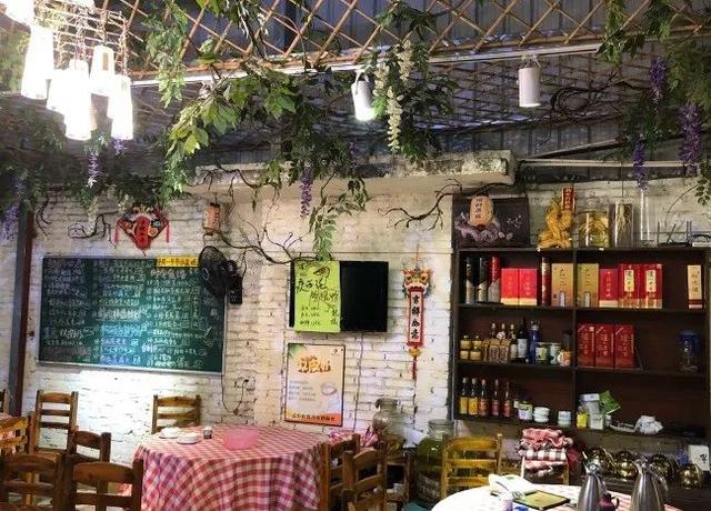 附近美食餐厅推荐表，顺德附近美食餐厅推荐（乐山超好吃的40家美食小站）