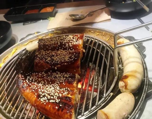 附近美食餐厅推荐表，顺德附近美食餐厅推荐（乐山超好吃的40家美食小站）