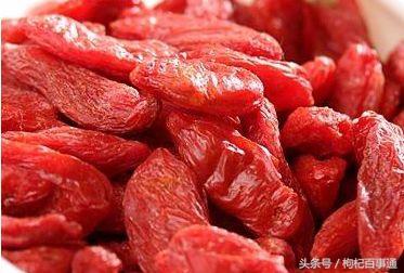 怎么分辨枸杞是不是硫磺熏的，杞农告诉你枸杞为啥要用硫磺熏