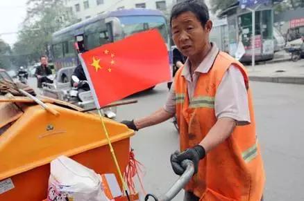 给环卫工人的一封信，给环卫工人的一封信800字（潍坊小学生给环卫工人的一封信）