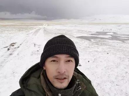 罗晋唐嫣婚礼胡歌压轴登场，胡歌出席唐嫣婚礼