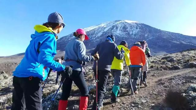 乞力马扎罗山海拔多少，海拔5895米的乞力马扎罗