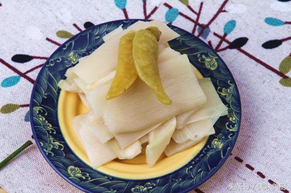 泡椒竹笋的做法，泡椒笋的正宗做法（亲手做的泡椒笋片）