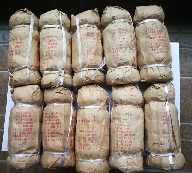 普洱熟茶的保质期，普洱熟茶存放时间多久为好呢（家中放了3年的普洱茶、红茶、白茶）