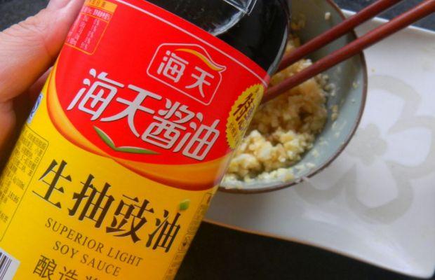  鲍鱼怎么蒸好吃，清蒸鲍鱼怎么做才好吃（超简单又好味的蒜蓉蒸鲍鱼）