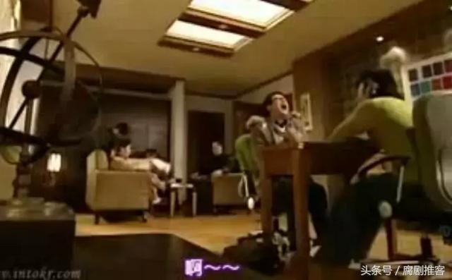 韩国十部顶级神作9.5评分偶像剧，给大家介绍一下当年看过的基情满满的韩国反转剧