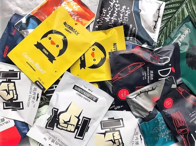 健身吃的水煮鸡胸肉要怎么做，健身人士最爱的即食鸡胸肉