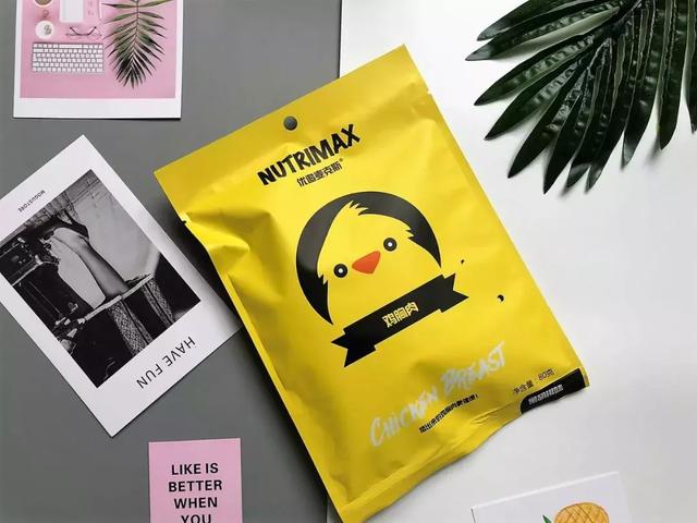 健身吃的水煮鸡胸肉要怎么做，健身人士最爱的即食鸡胸肉