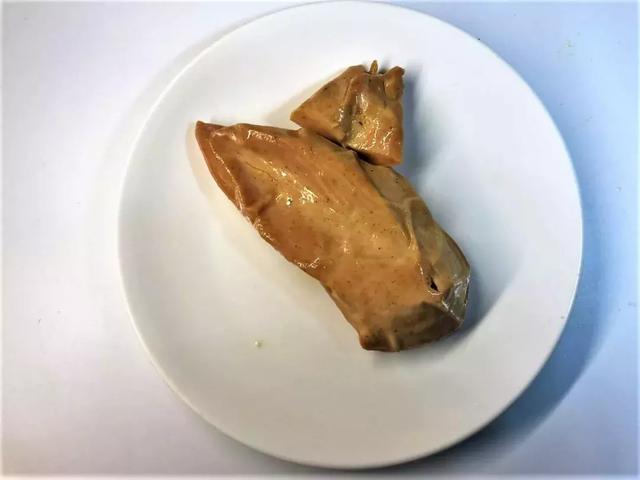 健身吃的水煮鸡胸肉要怎么做，健身人士最爱的即食鸡胸肉