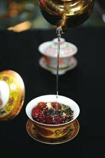 有一种茶叫做八宝盖碗茶，宁夏安堡八宝茶