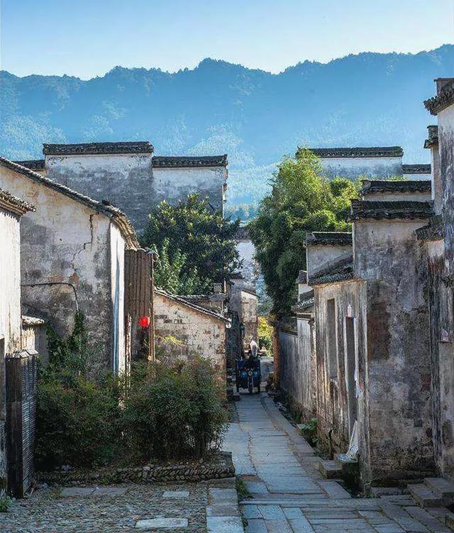 皖南黄山徽派古村落，都说黄山秋色美