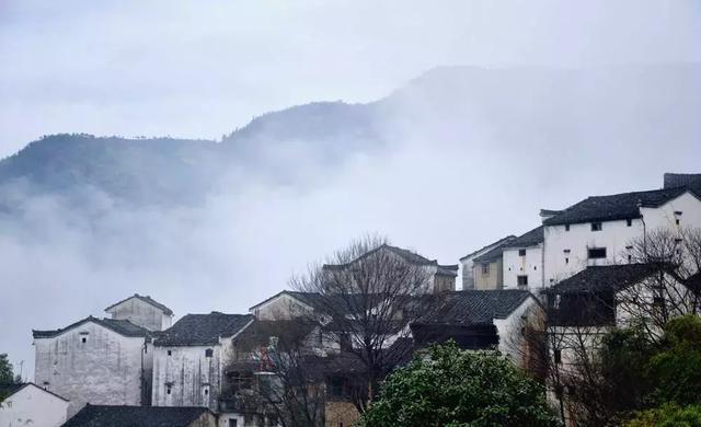 皖南黄山徽派古村落，都说黄山秋色美