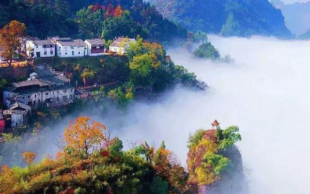 皖南黄山徽派古村落，都说黄山秋色美