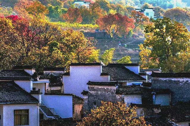皖南黄山徽派古村落，都说黄山秋色美